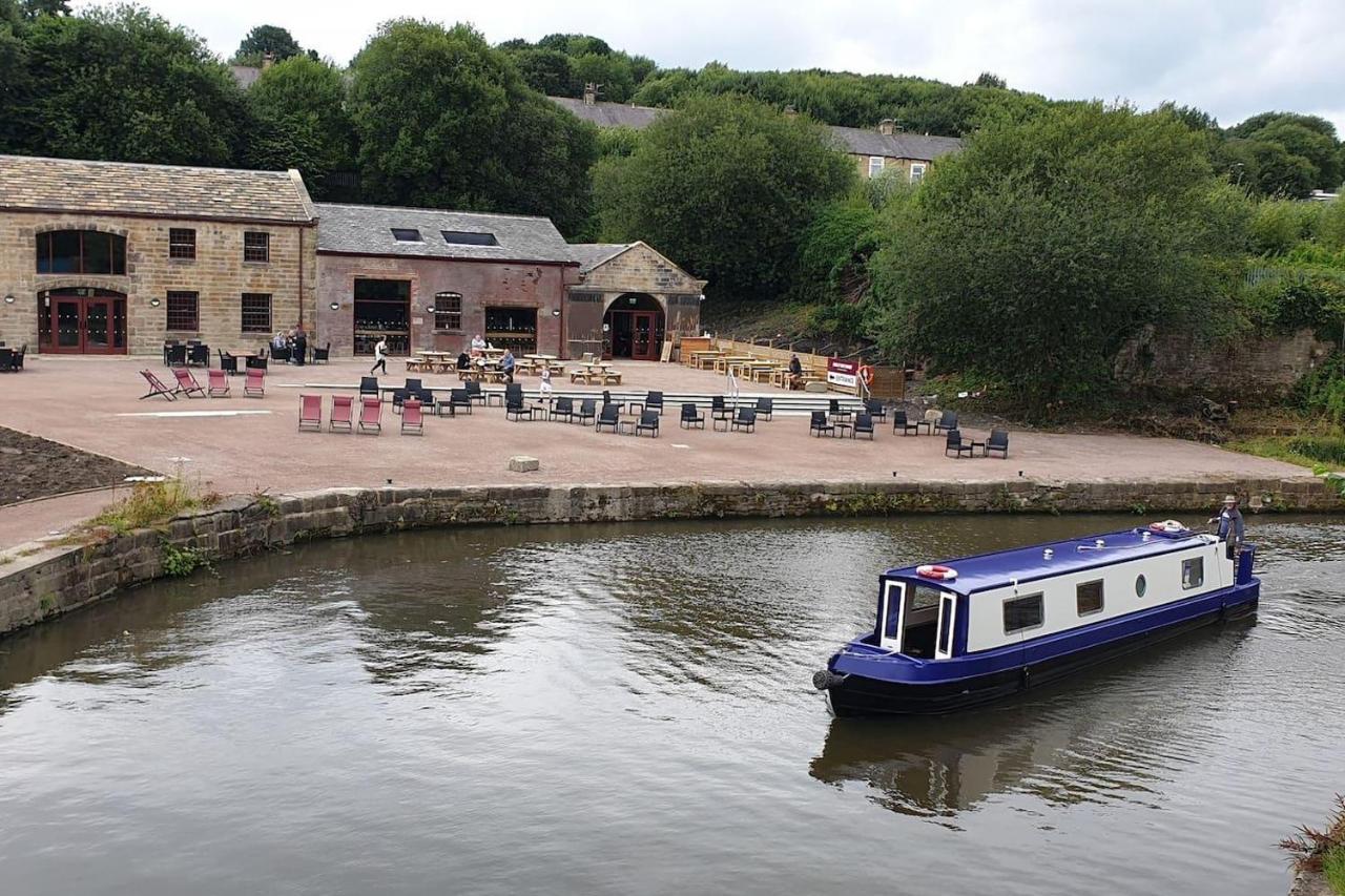 Buck - En-Suite Room In Canalside Guesthouse バーンリー エクステリア 写真